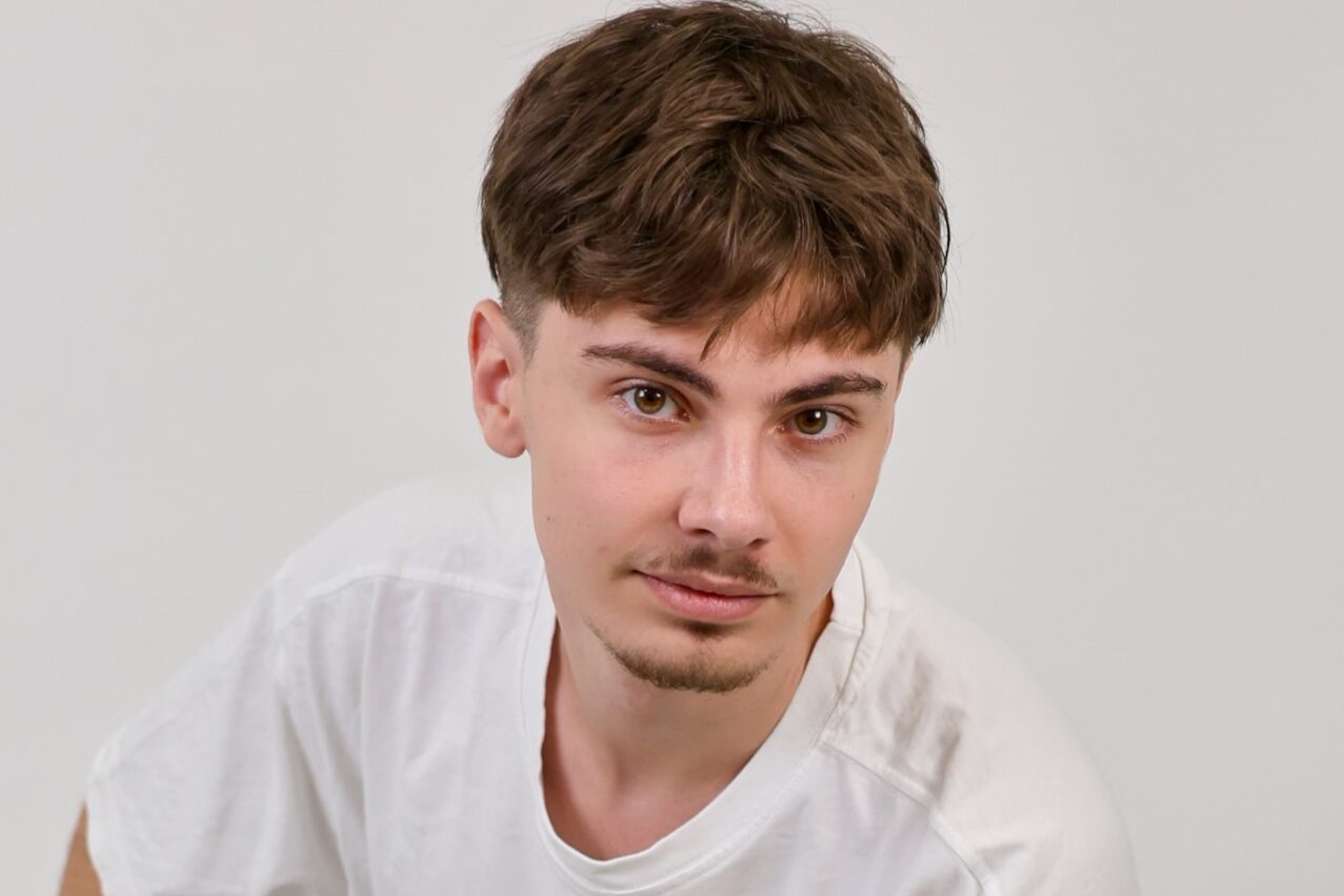 1000038499 (1) 1000038499 (1)